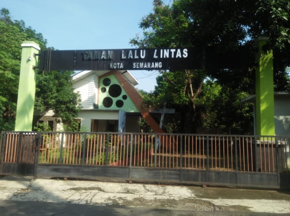 Taman Lalu Lintas Mangkang Kota Semarang dalam kondisi mangkrak. (Foto: laman semarangkota.go.id)