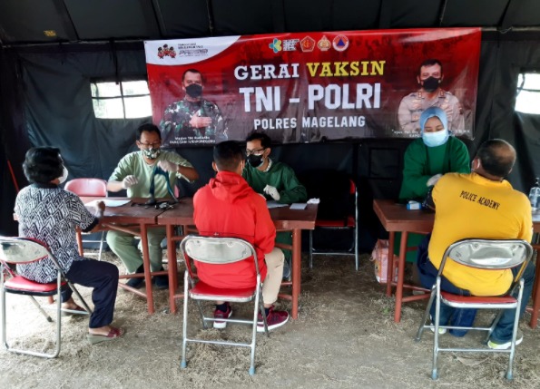Vaksinasi Covid-19 yang digelar Polres Magelang. (Foto: Laman beritamagelang.id)