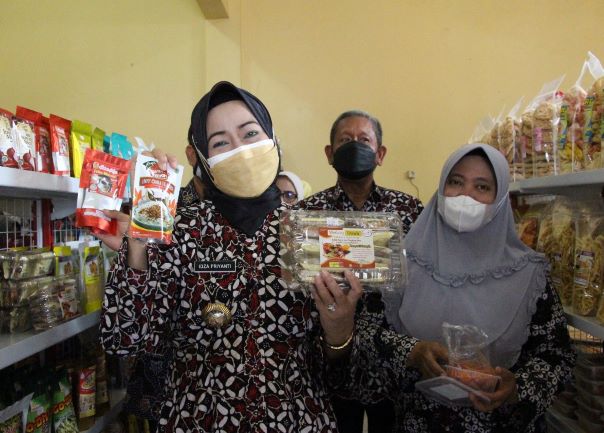 Bupati Brebes, Idza Pritanti. Foto: brebeskab.go.id