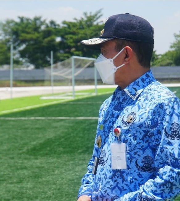 Bupati Pati, Haryanto saat meninjau  Stadion Joyo Kusumo. Foto: instagram @humaspati