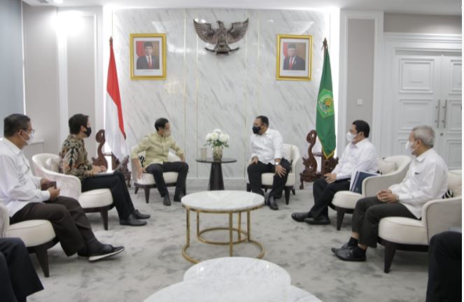 Pertemuan Menteri Agama, Yaqut Cholil Qoumas bersama Mendikbud Ristek, Nadiem Makarim. Foto: kemenag.go.id