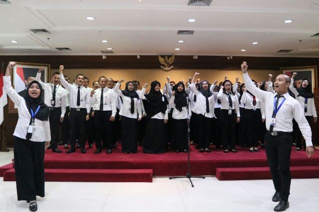 Sejumlah CPNS dalam acara penyerahan SK di Kemenpan RB. Foto: menpan.go.id