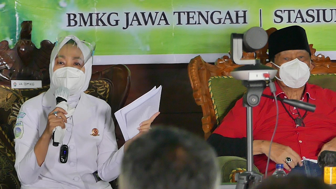 Kepala BMKG, Dwikorita Karnawati embuka Sekolah Lapang Iklim (SLI) Tematik di Kabupaten Temanggung. Foto: jatengprov.go.id