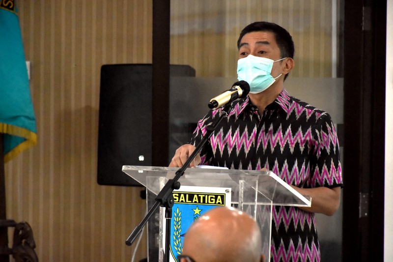 Wali Kota Salatiga, Yuliyanto saat Sosialisasi Penerapan Tanda Tangan Elektronik (TTE). Foto: jatengprov.go.id