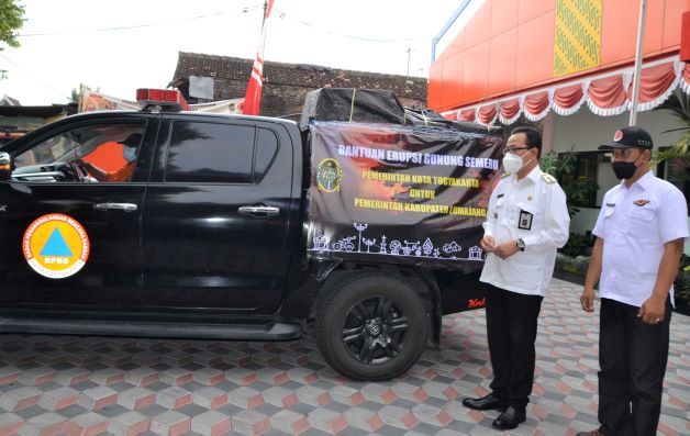 Pengiriman bantuan logistic Pemkot Yogyakrta untuk korban bencana Gunung Semeru. Foto: jogjakota.go.id