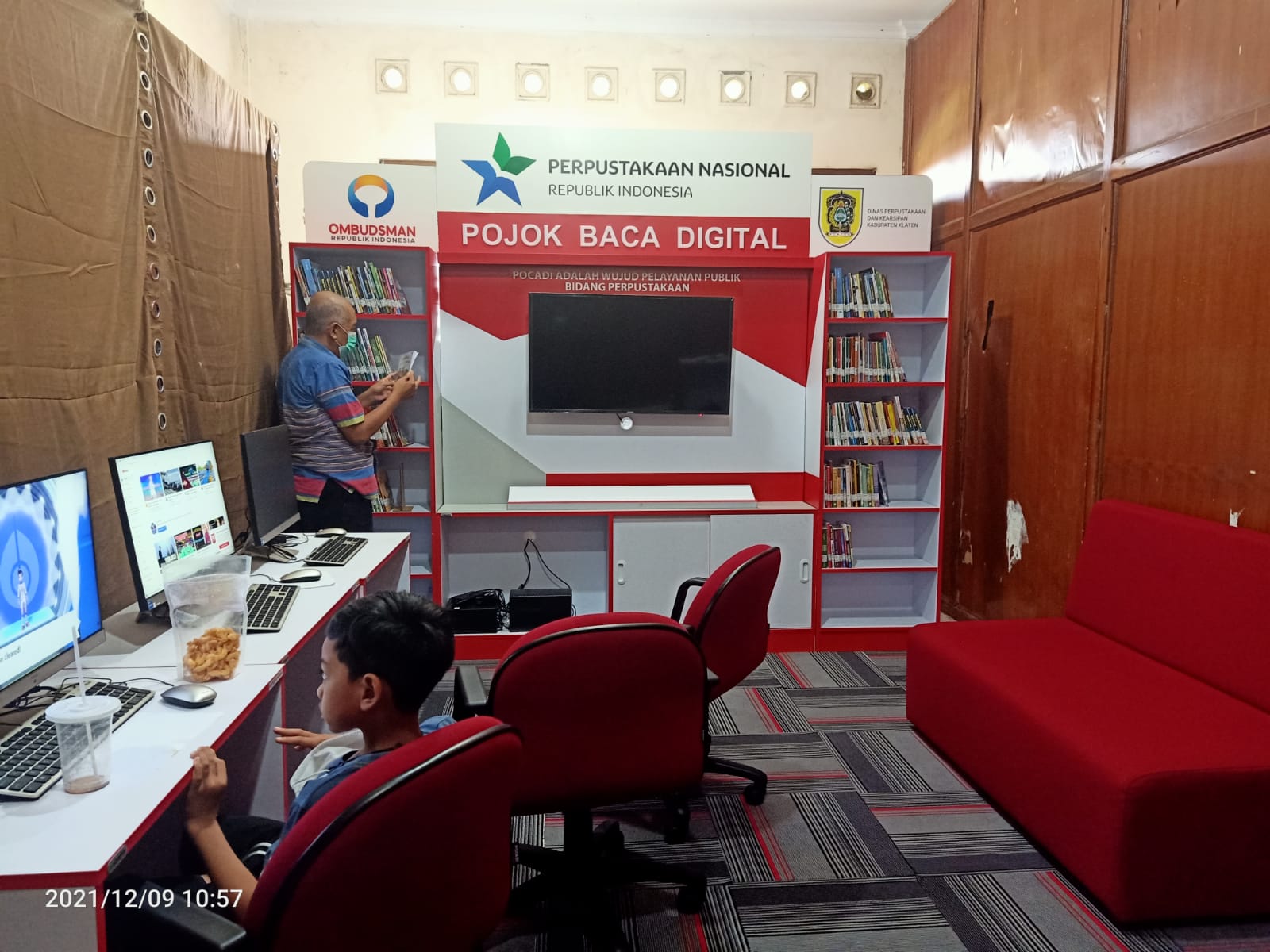 Rupa Pocadi di sudut Kantor Disdukcapil. Foto: klatenkab.go.id