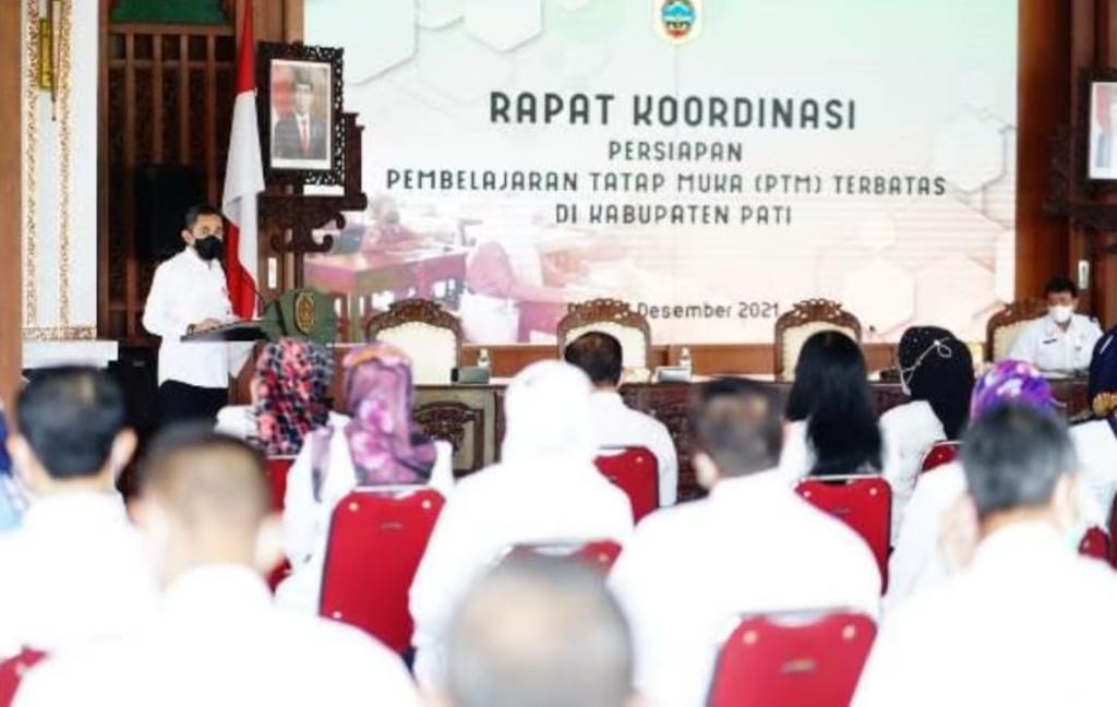 Bupati Pati, Haryanto saat Rakor Persiapan PTM. Foto: jatengprov.go.id