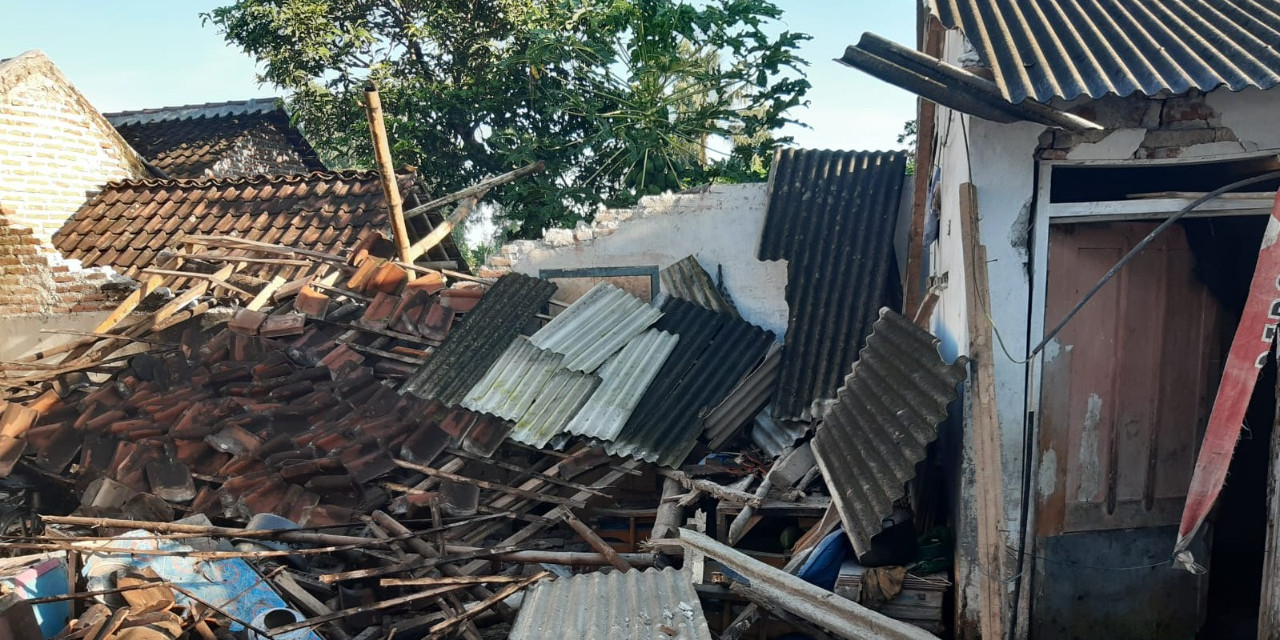 Kondisi rumah warga setelah gempa M 5,1 mengguncang Jember. Foto: BPBD Jember