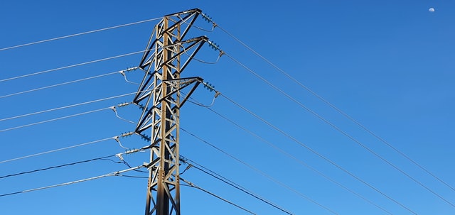 Ilustrasi tiang sutet. Foto: unsplash.com