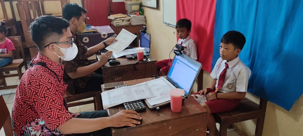 Salah satu anak saat mengikuti perekaman KIA. Foto: jatengprov.go.id