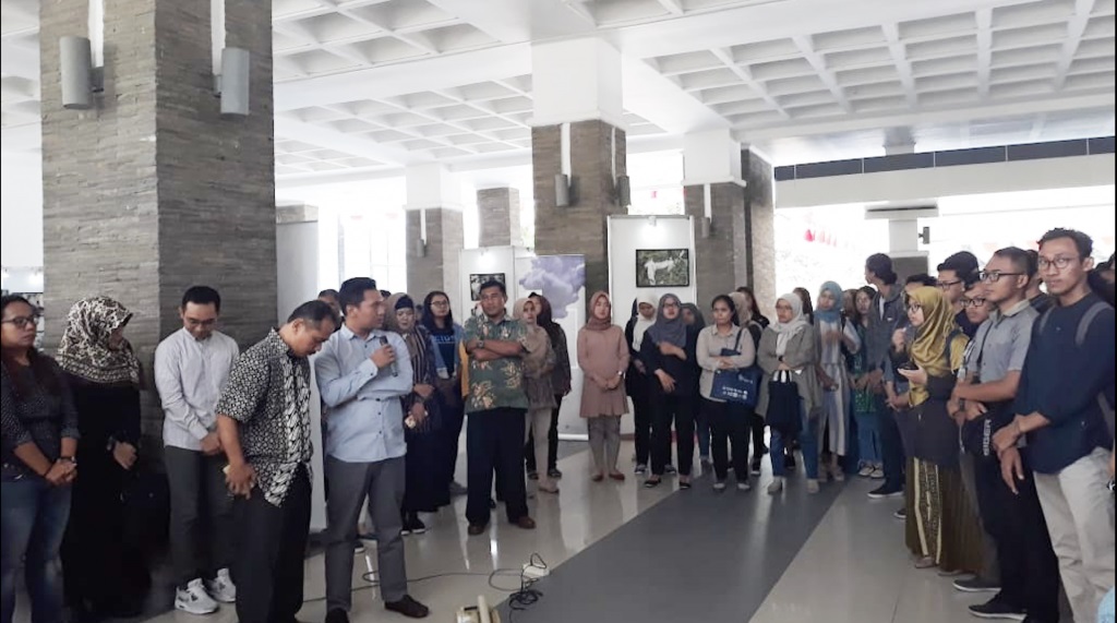 Kegiatan pengenalan mahasiswa baru kepada organisasi kampus. Foto: fisipol.ugm.ac.id