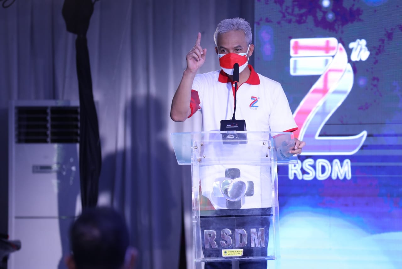 Gubernur Jateng, Ganjar Pranowo saat menghadiri peringatan Hari Ulang Tahun RSUD dr. Moewardi Solo. Foto: Humas Jateng