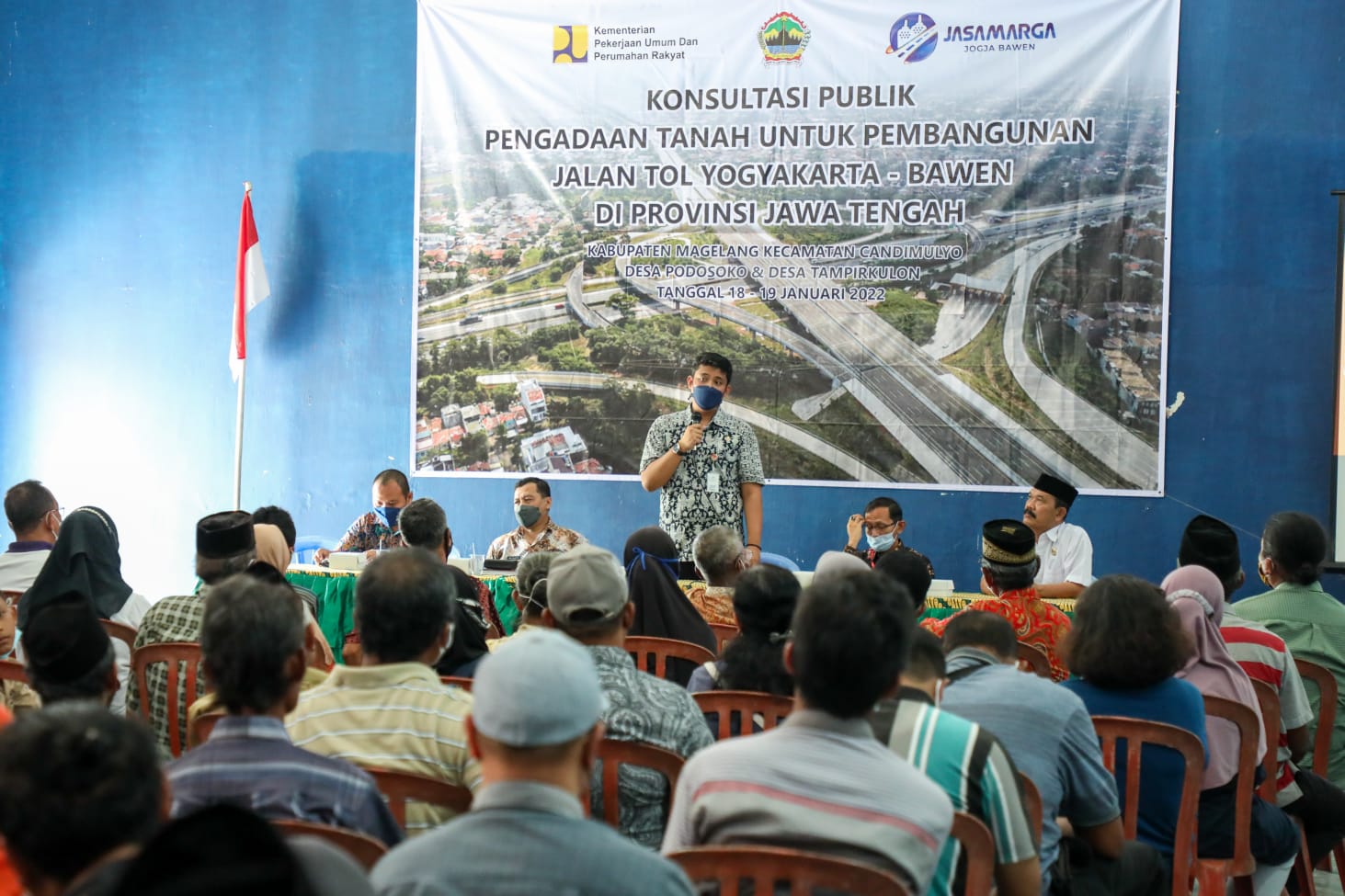 PPK Tol Yogyakarta-Bawen saat Konsultasi Publik Pengadaan Tanah di Balai Desa Tampir Kulon, Kecamatan Candimulyo, Kabupaten Magelang. Foto: jatengprov.go.id