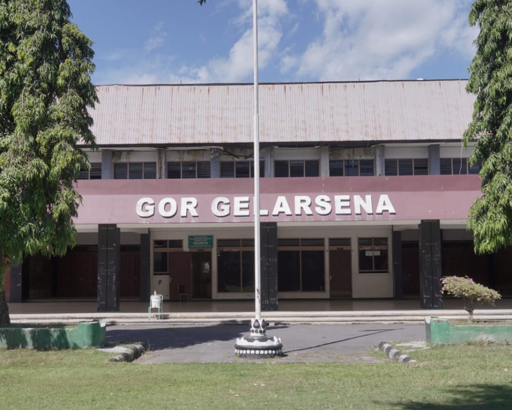 Salah satu lokasi isolasi terpusat (isoter) Pemkab Klaten, GOR Gelarsena. Foto: klatenkab.go.id