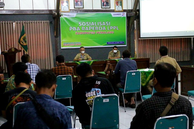 Diskominfo menggelar Sosialisasi pra Raperda LPPL. Sumber foto: pemalangkab.go.id