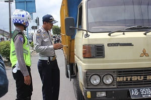 Dishub-Polres Klaten menggelar razia truk Galian C. Foto: klatenkab.go.id