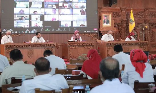 Rapat koordinasi membahas penyebaran hepatitis akut misterius. Sumber: klatenkab.go.id