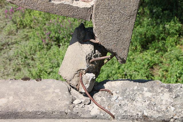 Ilustrasi kerusakan konstruksi. Sumber: byrev via Pixabay.com