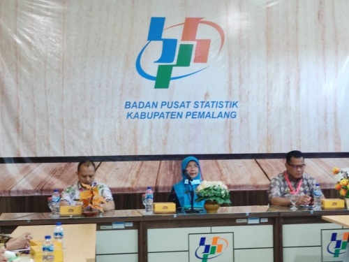 Diskominfo dan Bappeda Pemalang menghadiri Sosialisasi dan Rapat Koordinasi akurasi data statistik sektoral bersama BPS Pemalang, Kamis (30/6). (Foto: pemalangkab.go.id)