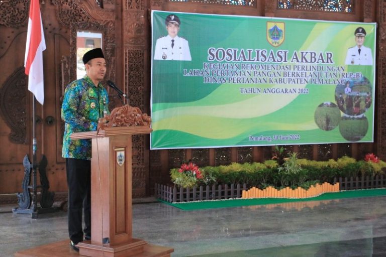 Pemkab Pemalang menghadiri Sosialisasi Akbar Rekomendasi Perlindungan Lahan Pertanian Pangan berkelanjutan (RPLP2B) Kabupaten Pemalang 2022. (Foto: pemalangkab.go.id)