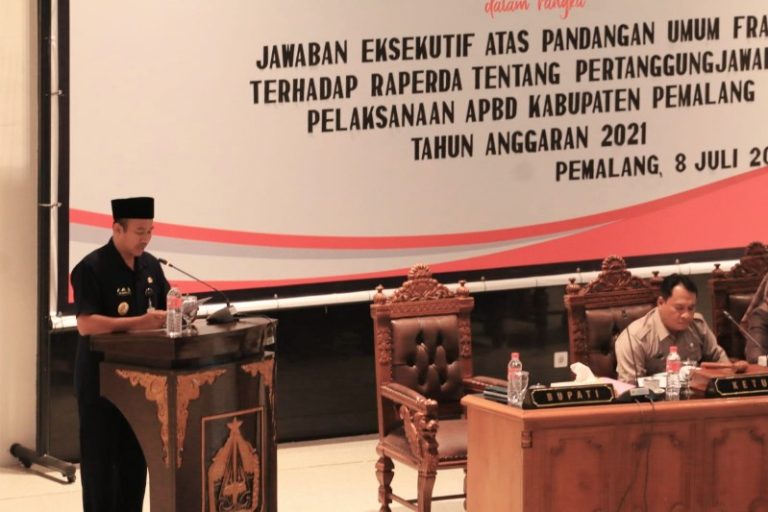 Bupati Pemalang, Mukti Agung Wibowo, saat menghadiri Rapat paripurna DPRD Pemalang, Jumat (8/7). (Foto: pemalangkab.go.id)