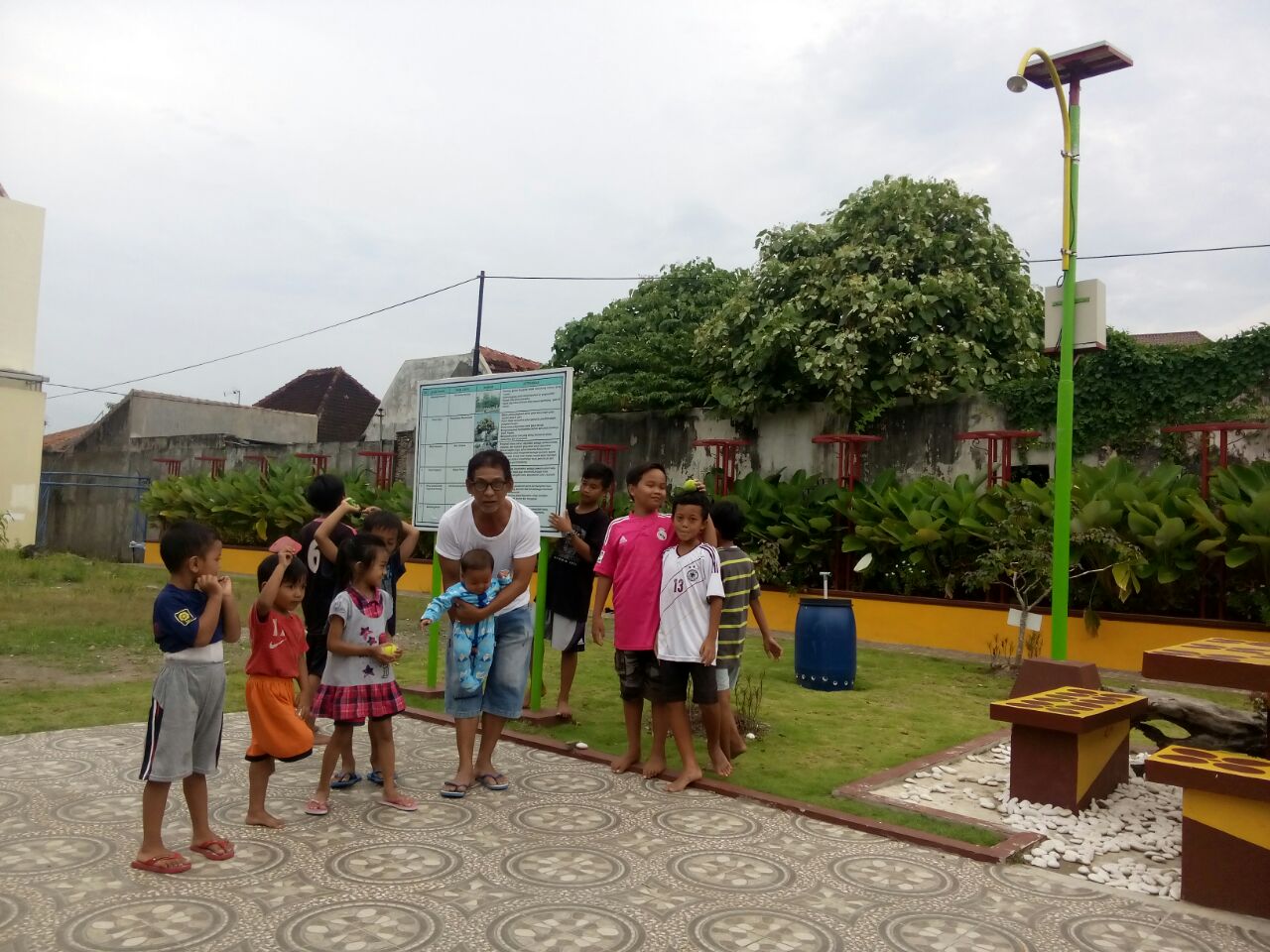 Ruang Terbuka Hijau Publik (RTHP) di Kelurahan Semaki, Kota Yogyakarta. Foto: lingkunganhidup.jogjakota.go.id