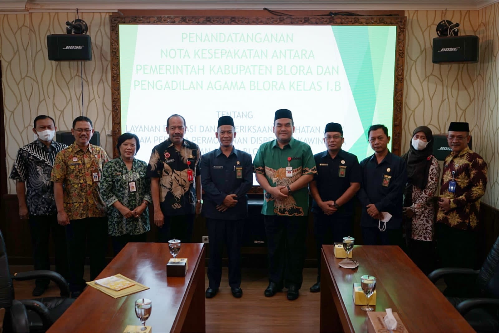 Penandatanganan kerja sama antara Pemkab Blora dan Pengadilan Agama Kelas IB Blora dalam upaya mencegah pernikahan dini. Sumber: blorakab.go.id