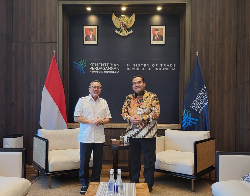 Bupati Blora, Arief Rohman, saat menemui Menteri Perdagangan, Zulkifli Hasan. Sumber: blorkab.go.id