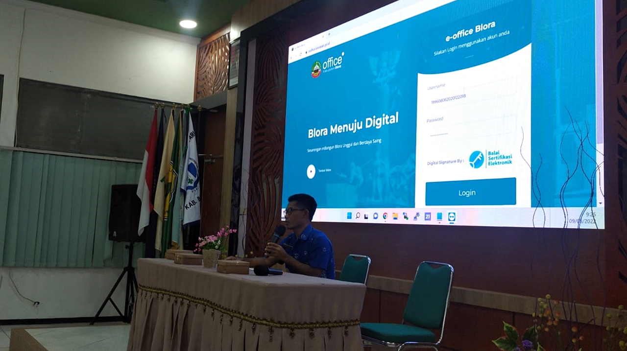 Sosialisasi dan bimtek e-Office yang digelar Dinkominfo Blora. Sumber: blorakab.go.id
