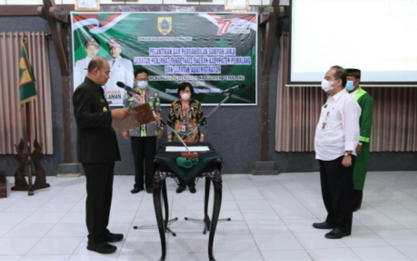 Bupati Pemalang, Mukti Agung Wibowo melantik Slamet Masduki sebagai Penjabat Sekda. Sumber foto: pemalangkab.go.id