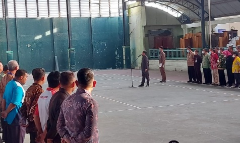 Wabup Pemalang, Mansur Hidayat memberikan pengarahan kepada para pejabat struktural. Sumber foto: pemalangkab.go.id