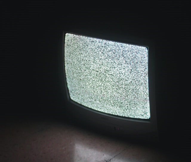Ilustrasi Tv rusak. Foto: unsplsh.com