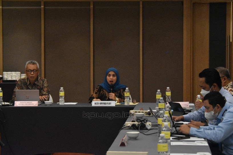 Bimtek pemutakhiran data pemilih yang digelar KPU RI bersama Kemendagri, Kemenlu, dan Kemenkumham, Senin (22/8). Sumber: kpu.go.id