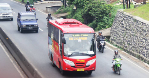 BRT Trans Jateng saat mengangkut penumpang. Sumber: Instagram @brttransjateng
