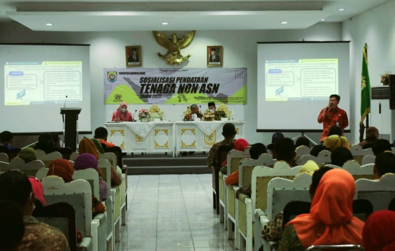 Sosialisasi Pendataan Tenaga Non-ASN di Lingkungan Pemkab Kendal, Selasa (30/8). Sumber: kendalkab.go.id