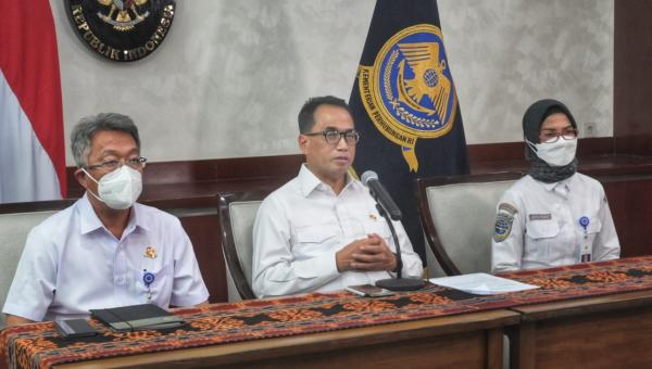Menteri Perhubungan, Budi Karya Sumadi (tengah). Foto: kemenhub.go.id