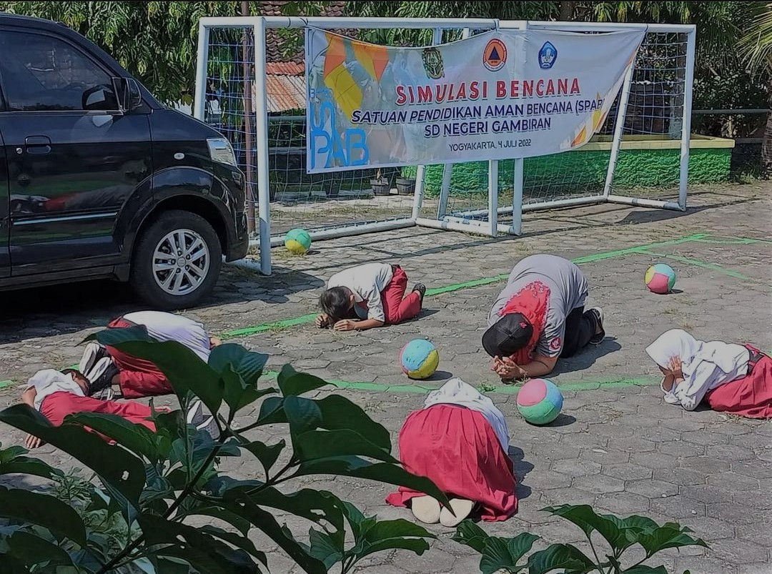 Simulasi Bencana Satuan Pendidikan Aman Bencana (SPAB) di SDN Gambiran. Foto: jogjakota.go.id