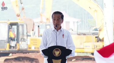 Presiden Joko Widodo saat menghadiri groundbreaking pembangunan pabrik Wavin B. V. di KIT Batang. Sumber foto: tangkapan layar akun Youtube Sekretariat Presiden
