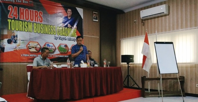 Plt. Bupati Pemalang, Mansur Hidayat saat membuka pelatihan bisnis pariwisata. Sumber foto: pemalangkab.go.id