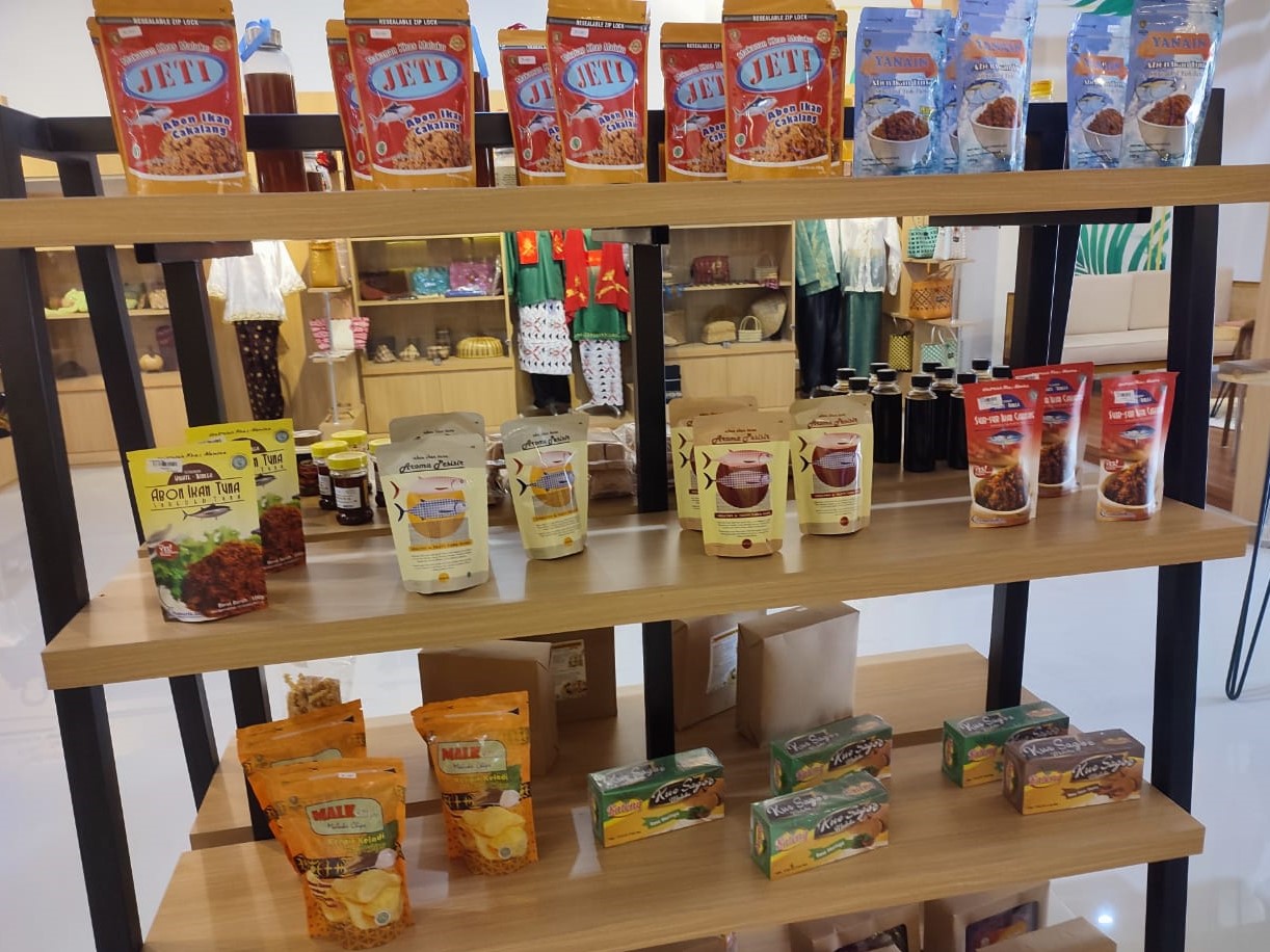 Beberapa macam produk olahan makanan Usaha Mikro Kecil (UMK). Foto: djkn.kemenkeu.go.id