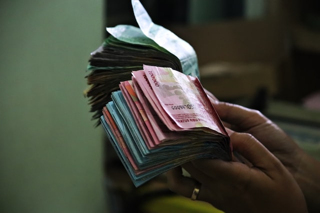 Ilustrasi uang rupiah. Foto: unsplash.com