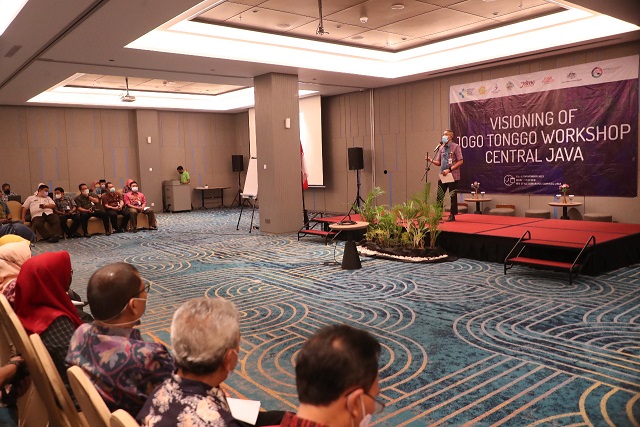 Sekretaris Daerah Jateng, Sumarno saat membuka Lokakarnya Visioning Jogo Tonggo. Foto: jatengprov.go.id