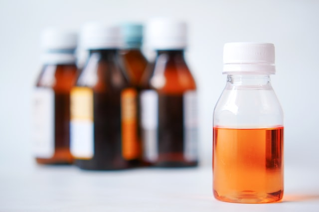 Ilustrasi obat sirop. Foto: unsplash.com