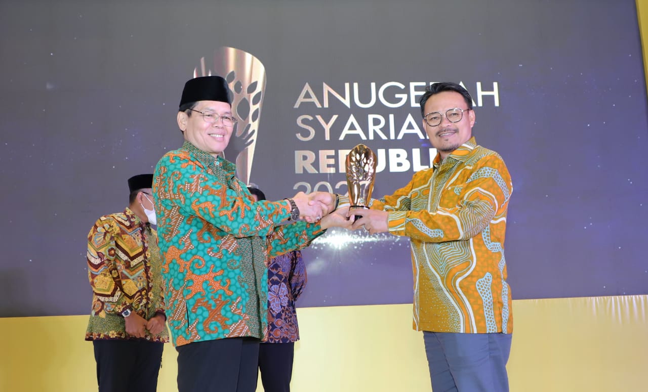 Kalsel Terima Anugerah Syariah Republika (ASR) 2022. Sumber foto: dokumentasi Adpim Kalsel