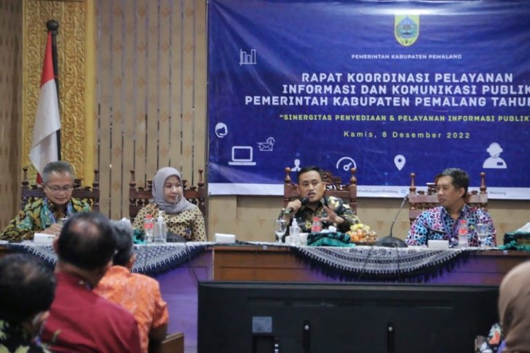 Plt. Bupati Pemalang saat memimpin Rakor Pelayanan Informasi dan Komunikasi Publik. Sumber foto: pemalangkab.go.id