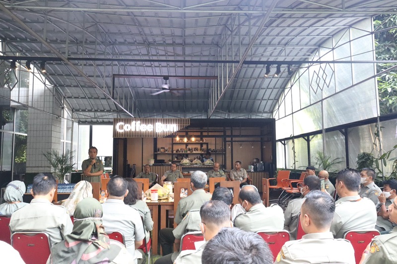 Acara ini dihadiri oleh Sekretaris Direktorat Jenderal Perkebunan, Direktur lingkup Direktorat Jenderal Perkebuan