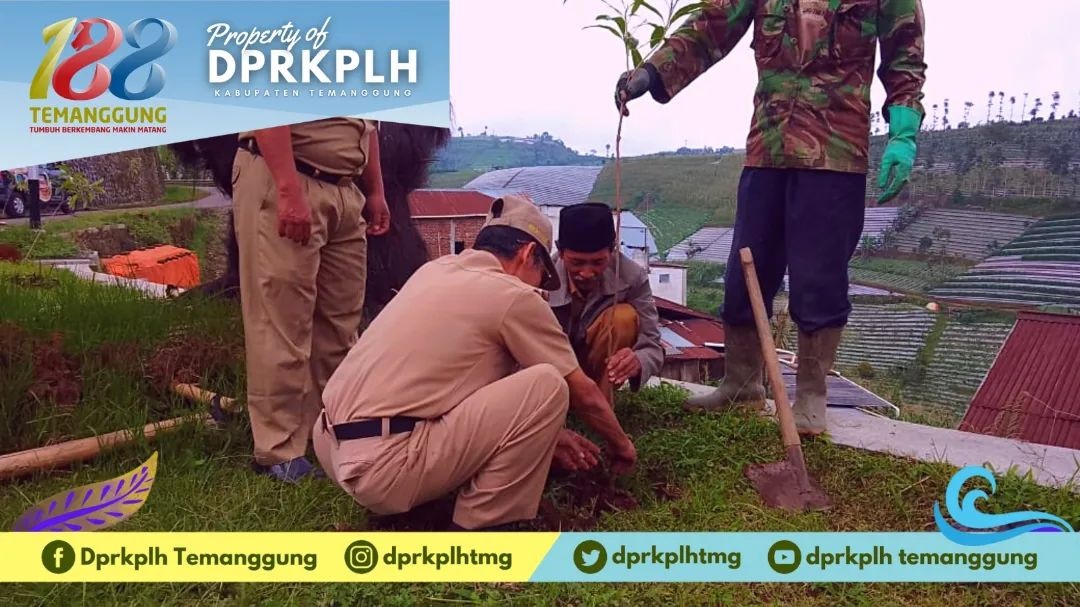 DPRKPLH Temanggung melaksanakan Gerakan Konservasi Tanah dan Air Berkelanjutan dengan menanam 1.065 bibit pohon di Desa Campurejo. (Foto: instagram.com/dprkplhtmg)