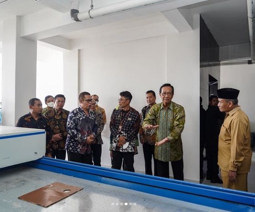 Gubernur DIY, Sri Sultan HB X meninjau PDIN Yogyakarta. Foto: @humasjogja