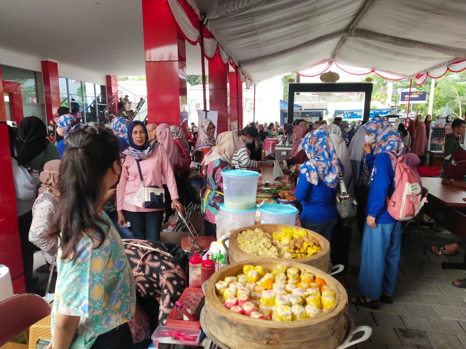 Pemkab Wonogiri menggelar Gebyar Ramadan di halaman Mal Pelayanan Publik. Sumber foto: wonogirikab.go.id