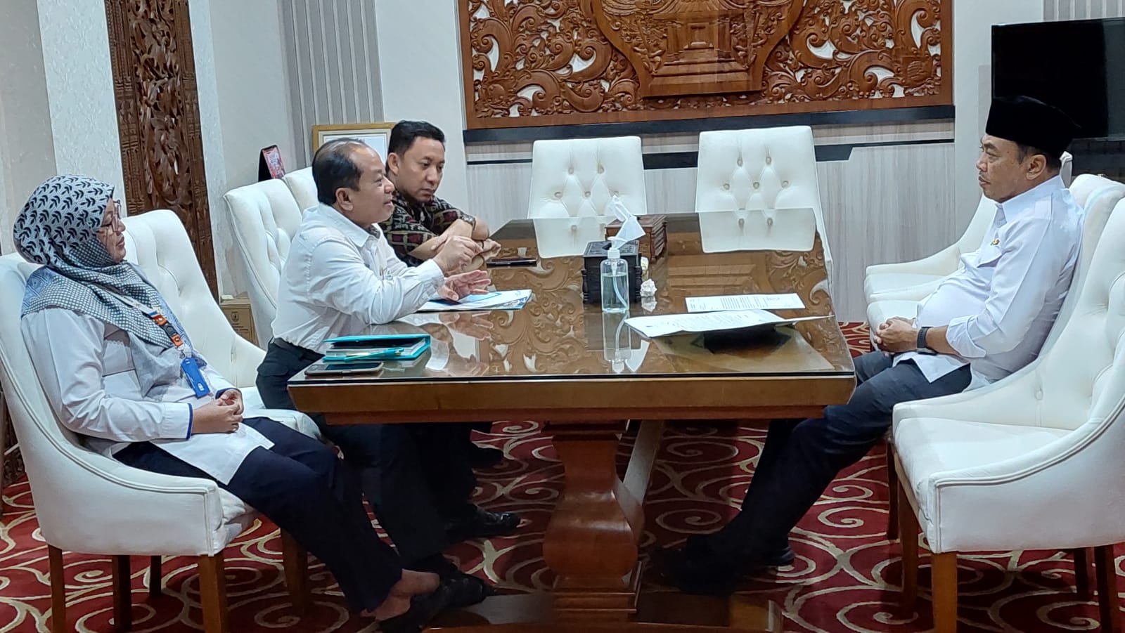 Pj. Bupati Jepara menerima audiensi BPS terkait program perlindungan sosial dan miskin ekstrem. Sumber foto: jepara.go.id